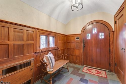 140 Wyoming Ave, Maplewood, NJ 07040-1013