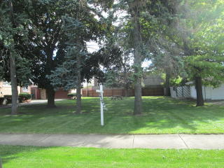37 Westward Ho Dr, Melrose Park, IL 60164-1627