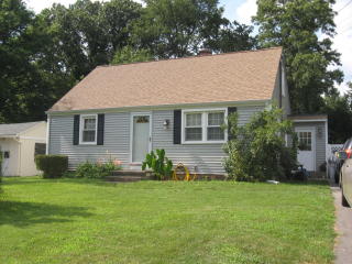 13 Zwicks Farm Rd, Plantsville, CT 06479-1938