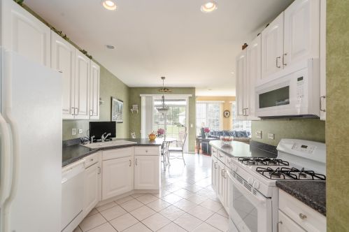 16409 Montclare Lake Ct, Joliet, IL 60403-8709