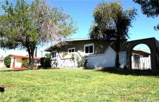 541 Clifford Ave, Rialto CA  92376-4102 exterior