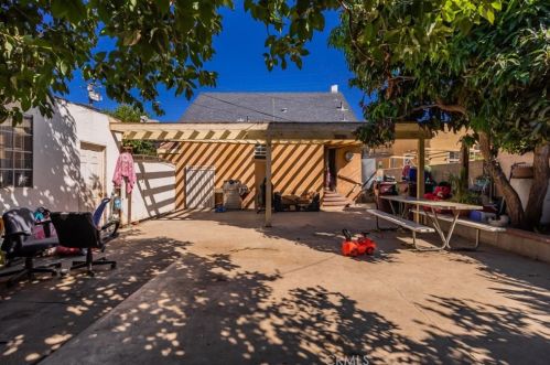 928 Mcfadden Ave, Santa Ana CA 92707-1113 exterior