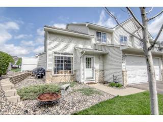 8663 Quarry Ridge Ln, Saint Paul MN 55125-7529 exterior