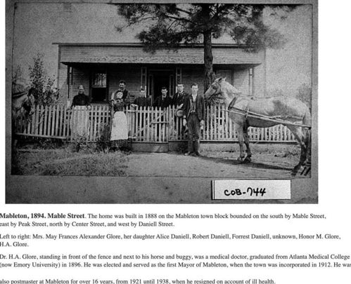 1028 Mable St, Mableton, GA 30126-2257