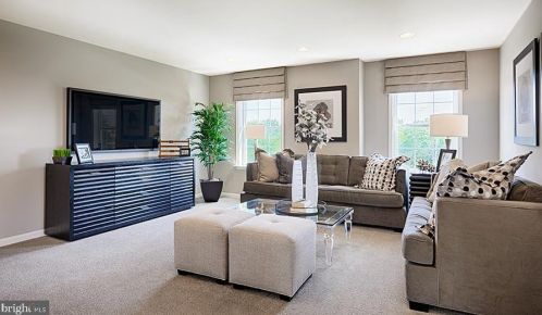 9856 Ripple Dr, Williamsport, MD 21795-1622