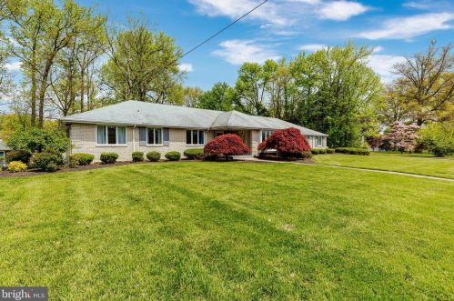 8341 Maple Ave, Camden, NJ 08109-3336