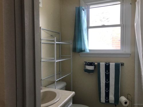 19 Ferry Rd, Lisbon, ME 04250-6230