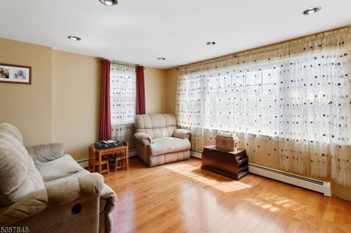 45 Overlook Ave, Paterson, NJ 07504-1046