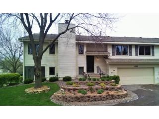 4116 Hemlock Ln, Minneapolis, MN 55441-1244
