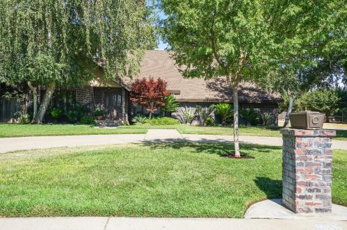 9906 Oak Knoll Dr, Valley Home, CA 95361-9580