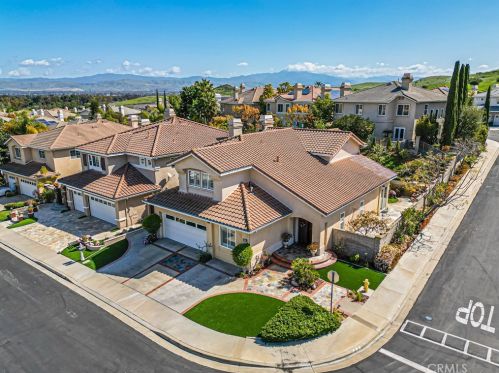 32 Trinity, Irvine CA  92612-3271 exterior