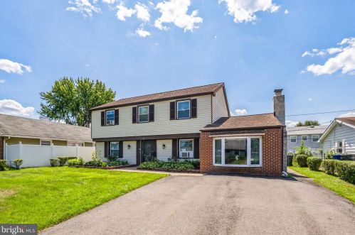 40 Maplewick Ln, Willingboro, NJ 08046-2905