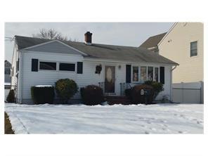 18 Gates Pl, Edison, NJ 08817-3515