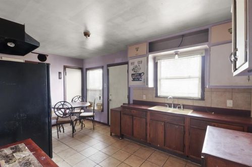 3111 51 St, Dallas TX  75216-7344 exterior