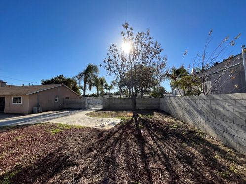 7415 Lincoln Ave, Riverside CA  92504-4623 exterior