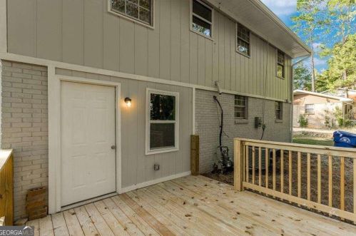 610 Alex Dr, Atlanta GA  30331-4350 exterior