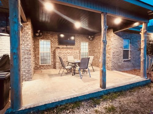 2017 Pin Oak Ter, Bonaire, GA 31005-3641