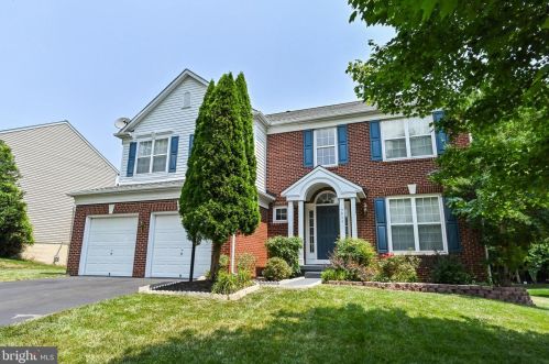 5944 Moonbeam Dr, Woodbridge, VA 22193-6016