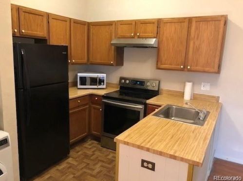 910 Dawson Way, Denver CO  80012-3888 exterior