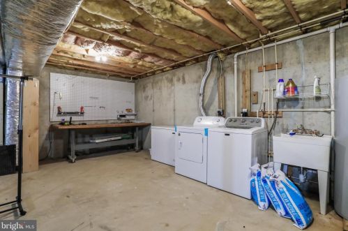 351 Cub Run Ln, Harpers Ferry WV 25425-6476 exterior