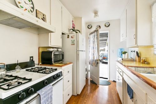 432 Ivy St, Glendale CA  91204-1027 exterior