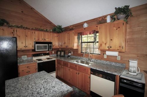 174 Sassafras Mtn Trl, Big Canoe GA  30143-7970 exterior