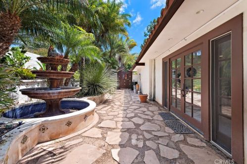 11411 Arroyo Ave, Santa Ana CA  92705-2469 exterior