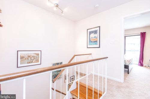 9233 Three Oaks Dr, Silver Spring MD 20901-3372 exterior