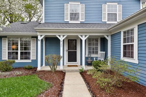1420 Westglen Dr, Naperville, IL 60565-1275