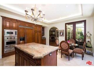 207 Bowling Green Way, Los Angeles CA  90049-2815 exterior