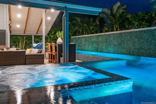 5609 Pia St, Honolulu, HI 96821-2026