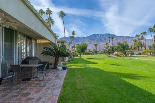 11 Desert Lakes Dr, Palm Springs, CA 92264-5520