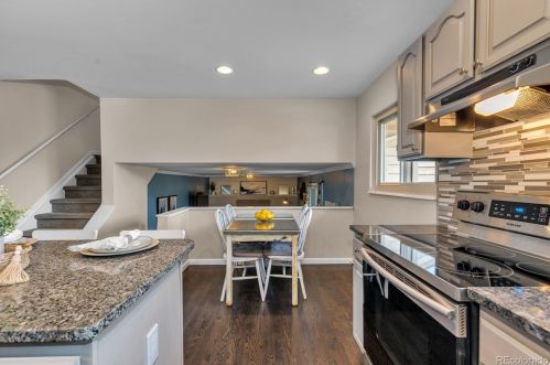 2572 Pagosa Way, Aurora CO 80011-4930 exterior