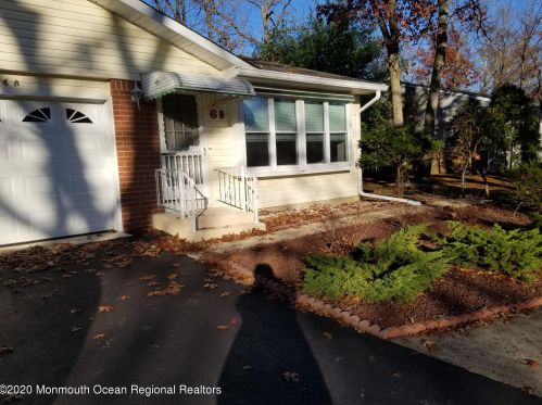 6 Swift Ln, Lakehurst, NJ 08759-2922