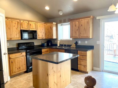 492 Quincy Ave, Ogden UT  84401-1829 exterior