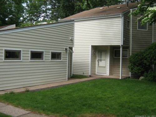 10 Promontory Dr, Cheshire, CT 06410-1473