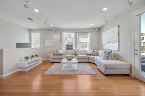 315 Bautista Pl, San Jose, CA 95126-3531