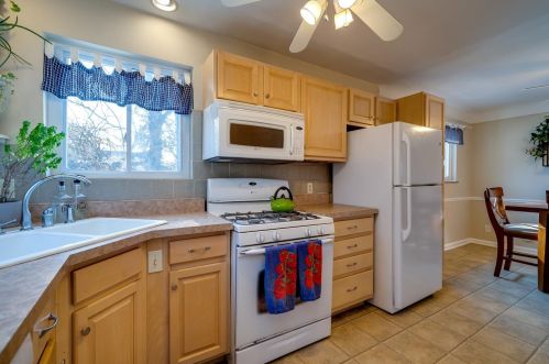 3937 Fordham Pl, Cincinnati OH 45213-2326 exterior