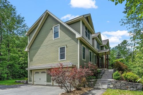137 Garland Ln, Pelham, NH 03076-3515