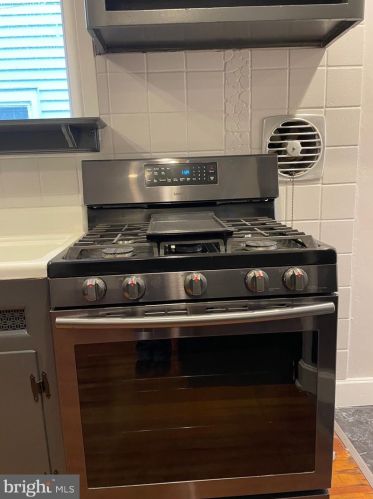 41 New Cedar Ln, Trenton NJ  08610-6319 exterior