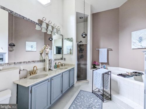 12914 Acorn Hollow Ln, Silver Spring MD  20906-3200 exterior