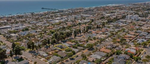 420 Nevada St, Oceanside, CA 92054-2520
