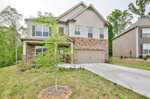 5158 Amberland Sq, Atlanta, GA 30349-1696