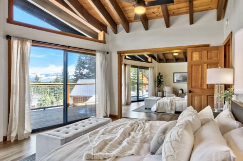 11030 Ski Slope Way, Truckee CA  96161-6603 exterior