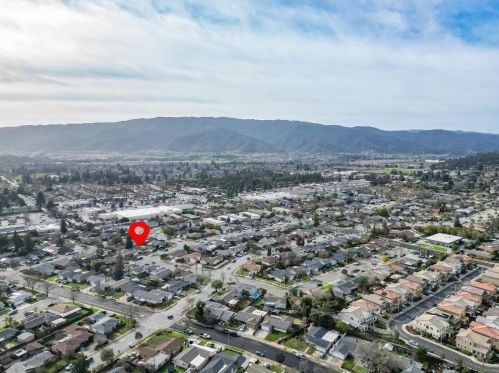 740 La Paloma Way, Gilroy CA  95020-4107 exterior