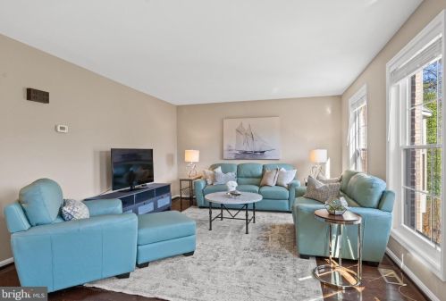6624 Green Ash Ct, Springfield, VA 22152-2504
