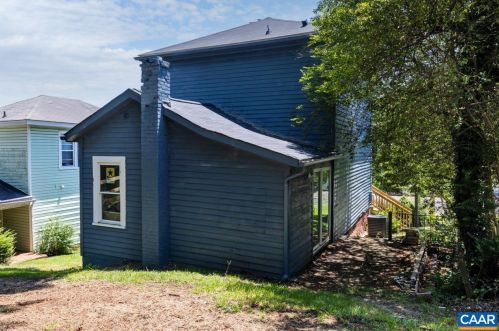 805 Stuart St, Staunton, VA 24401-4052