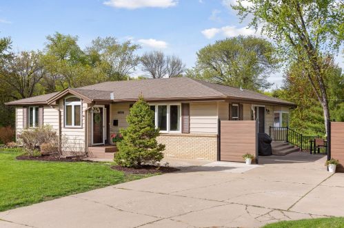 4816 Overlook Dr, Minneapolis, MN 55437-3428