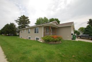 974 Broken Bow Trl, Brookings SD  57006-2920 exterior