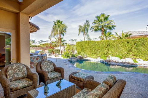 9 Varsity Cir, Rancho Mirage, CA 92270-3914